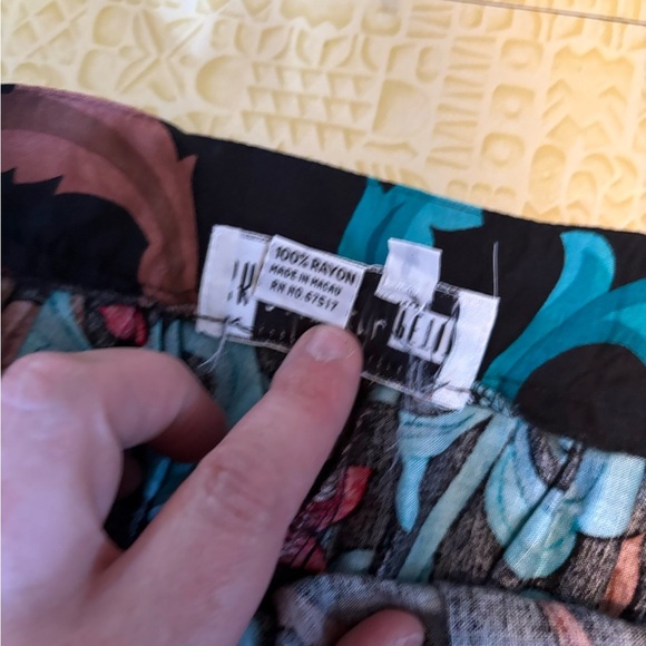 Vintage Floral Patterned Skirt - Black, Red, Brown, Teal - Picture 8 of 10